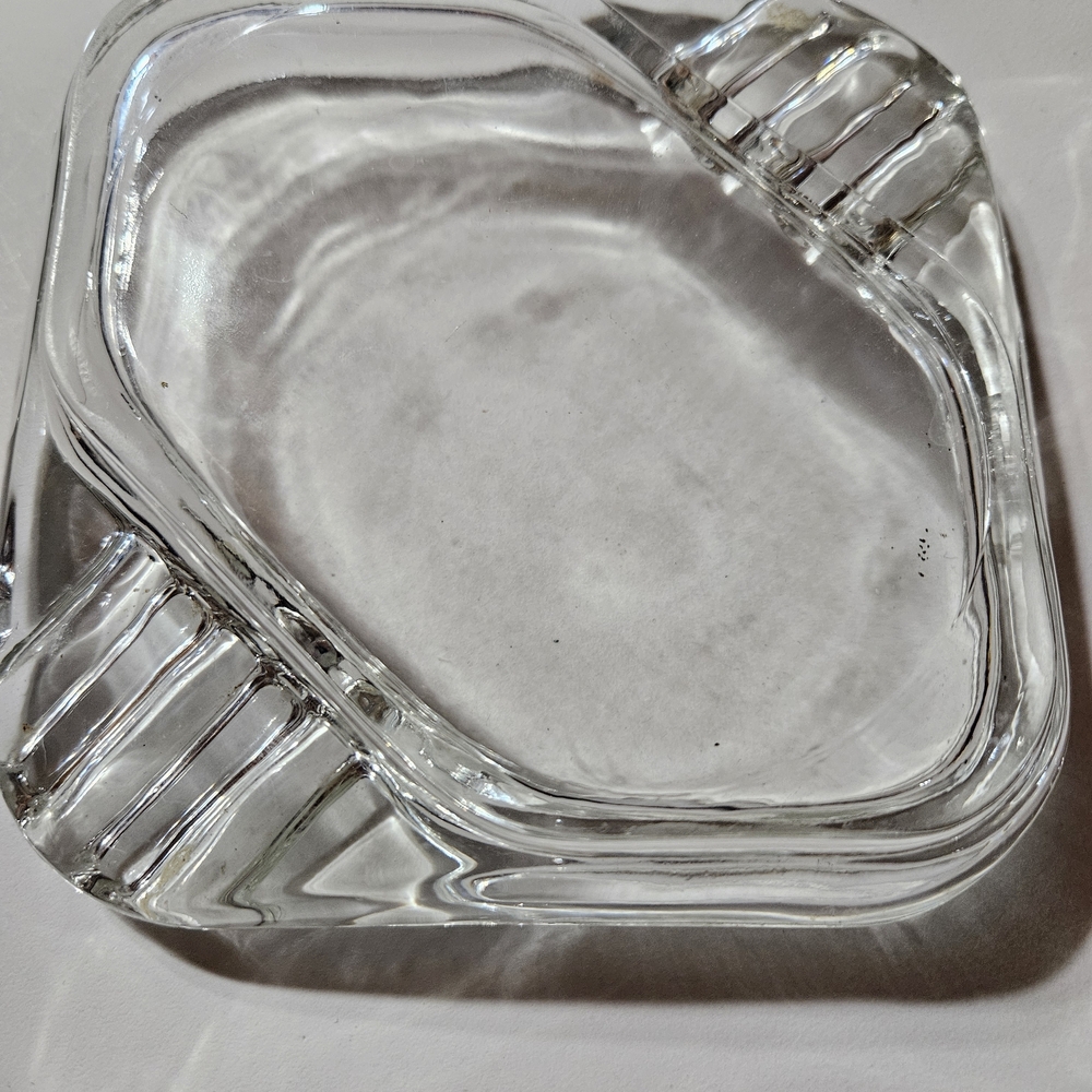Ashtrays - Picture 6 of 8